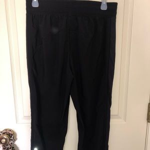 Lululemon Capris Joggers!